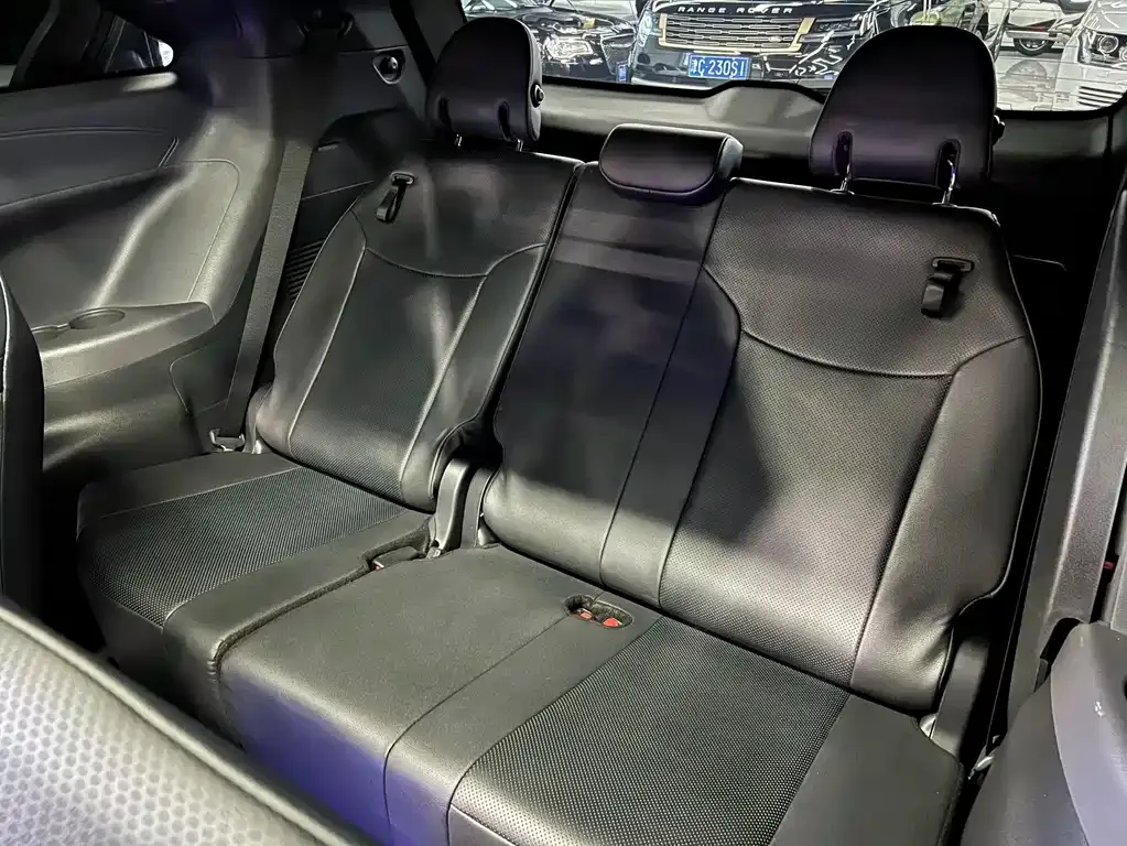 Toyota Granvia 2024 из CN, фото 10
