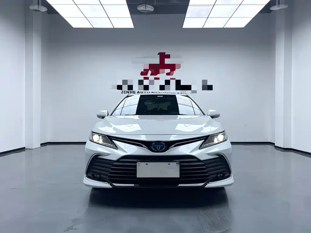 Toyota Camry 2021 из CN, фото 2