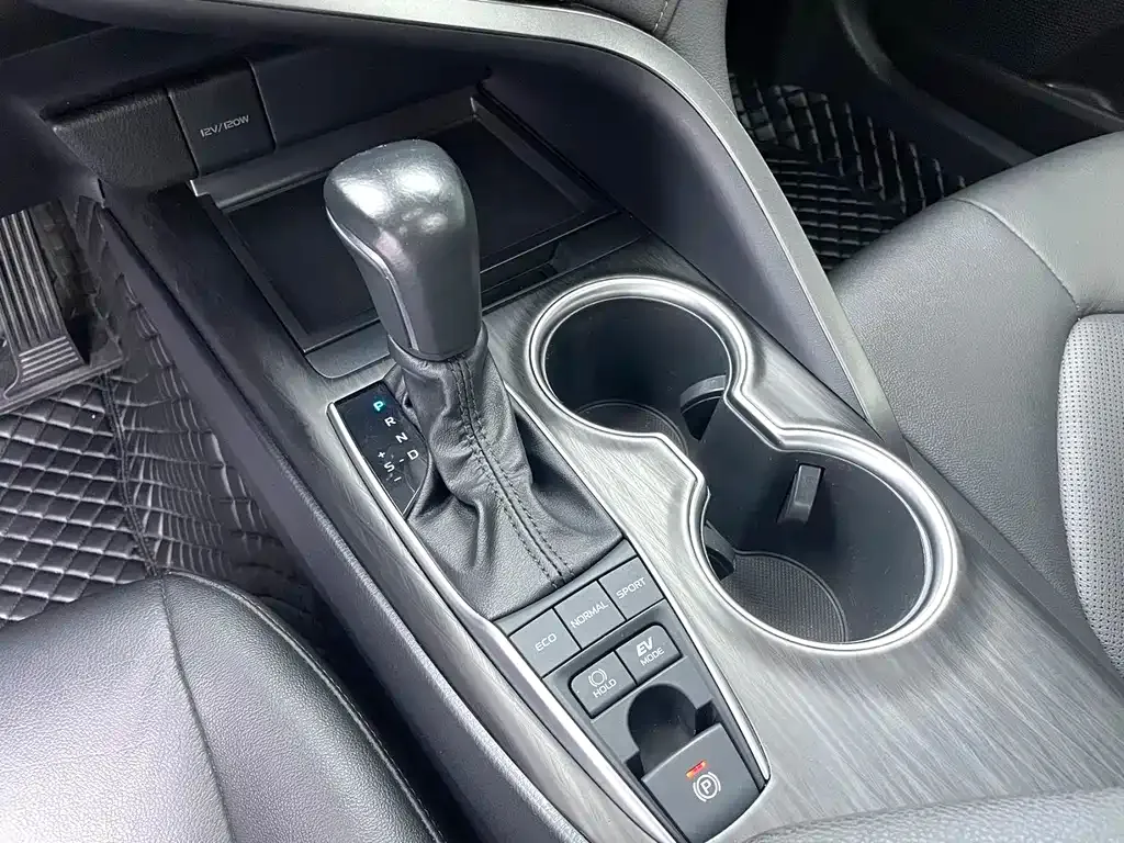 Toyota Camry 2021 из CN, фото 8