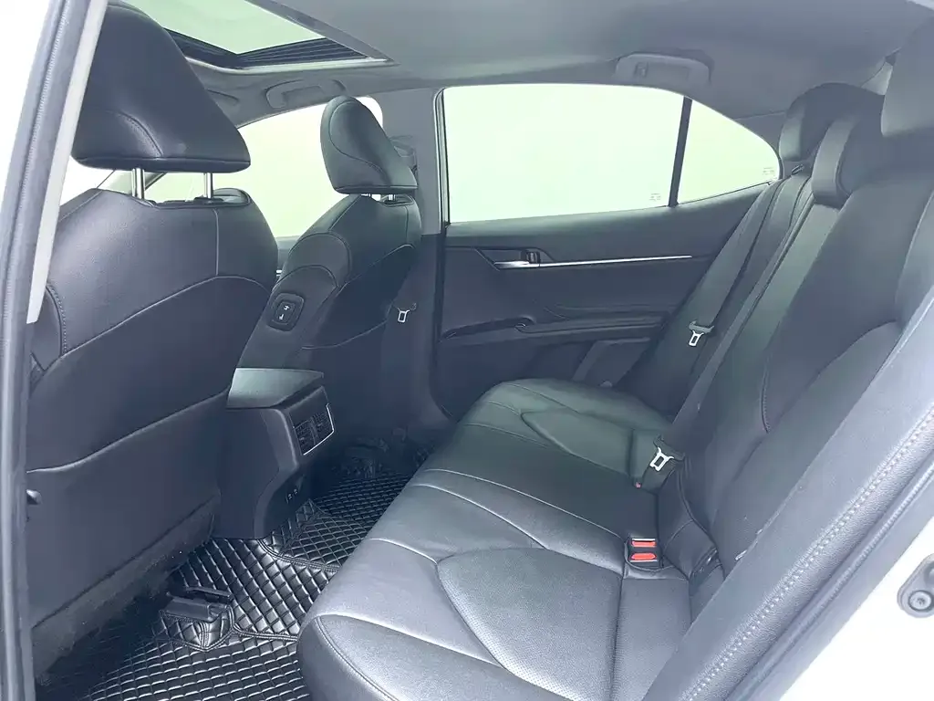 Toyota Camry 2021 из CN, фото 9