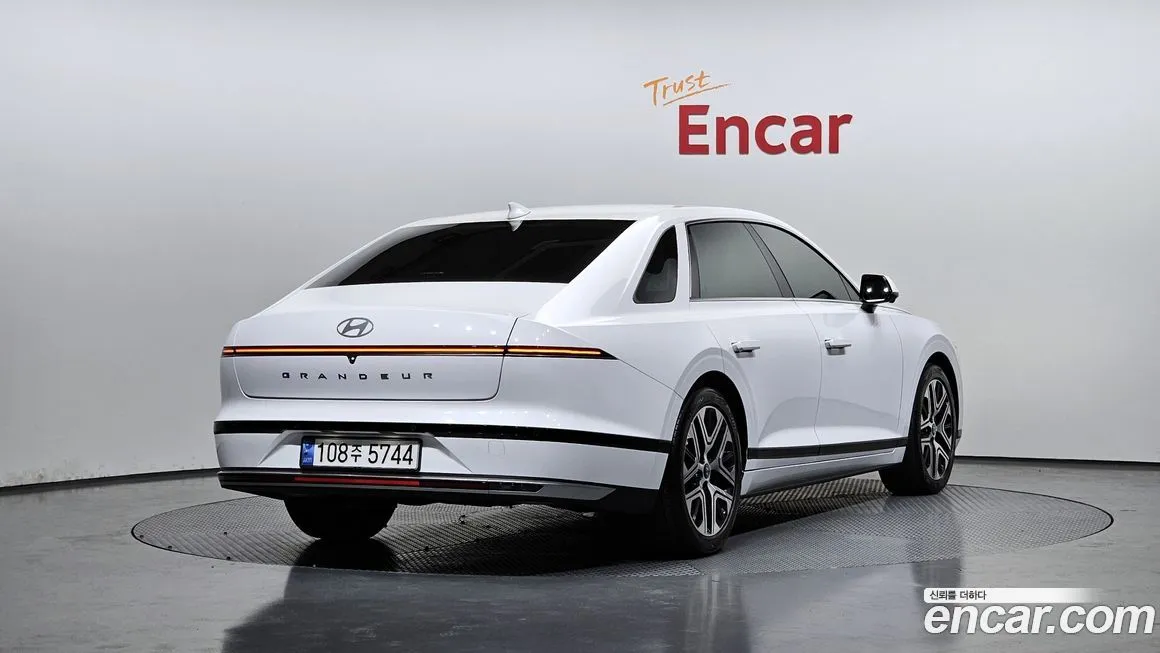 Hyundai Grandeur 2023 из KR, фото 2