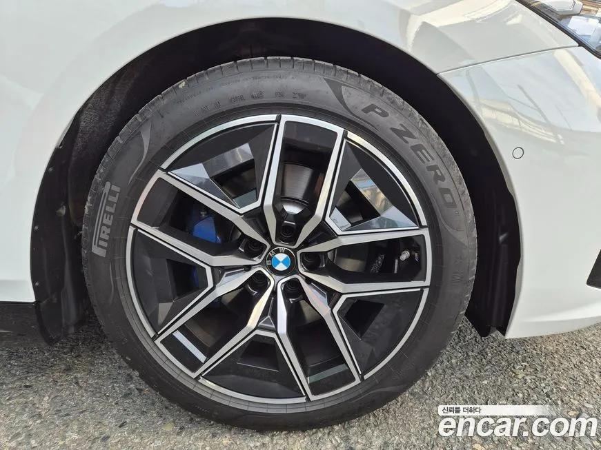 BMW 5-Series 2025 из KR, фото 5