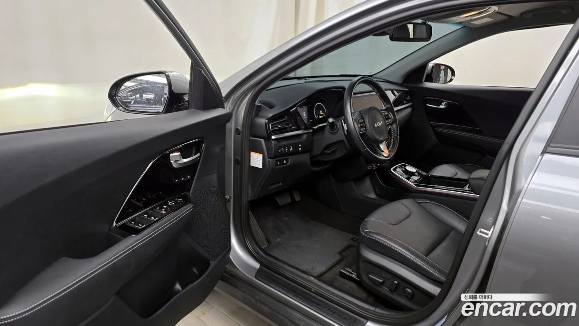Kia Niro — фото 10