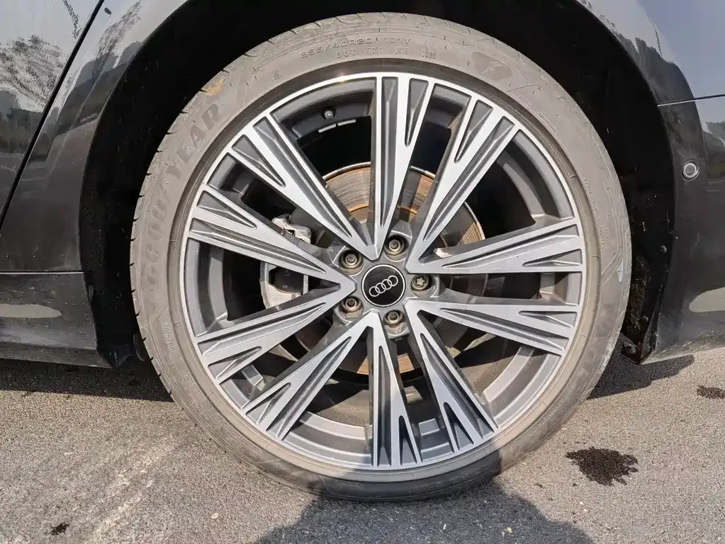 Audi A6L 2023 из CN, фото 3