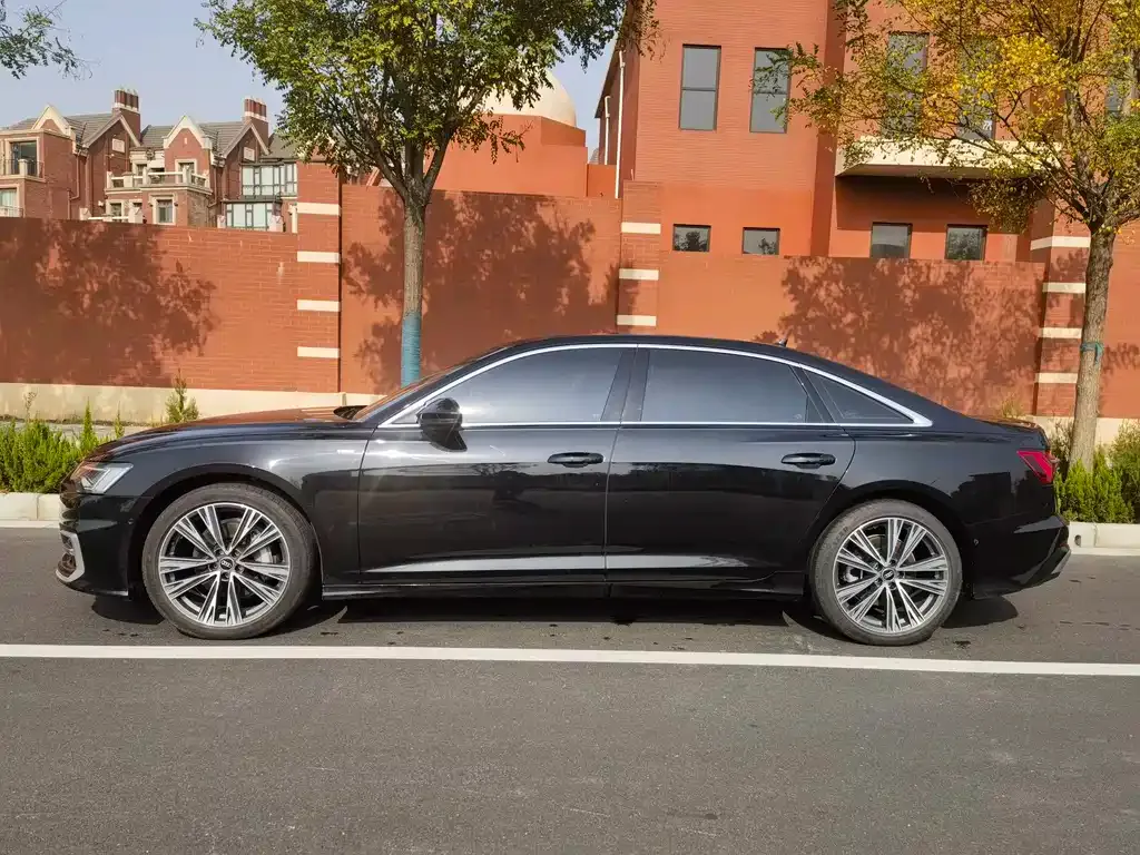 Audi A6L 2023 из CN, фото 5