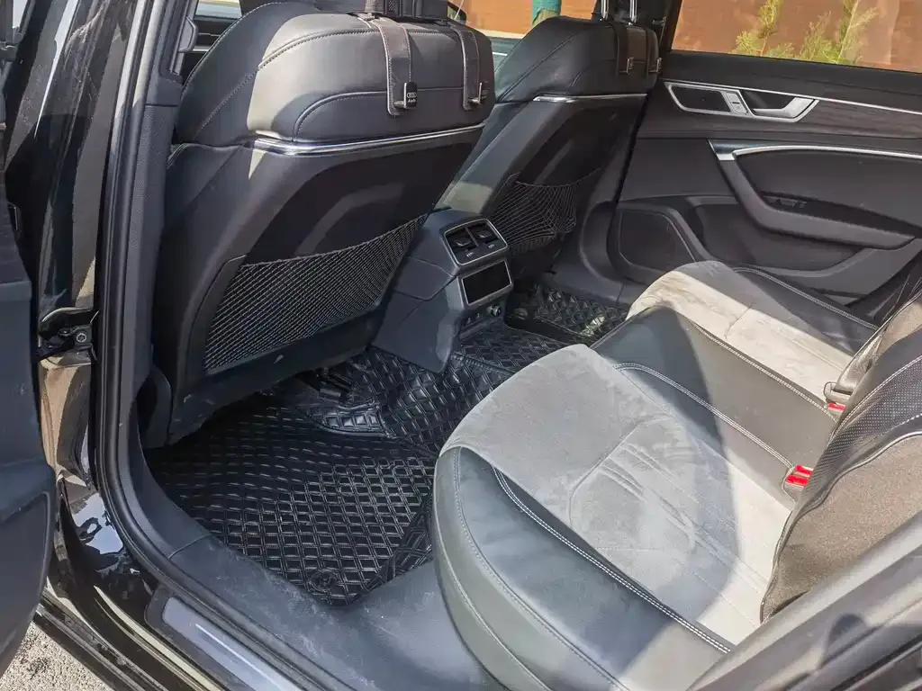 Audi A6L 2023 из CN, фото 7