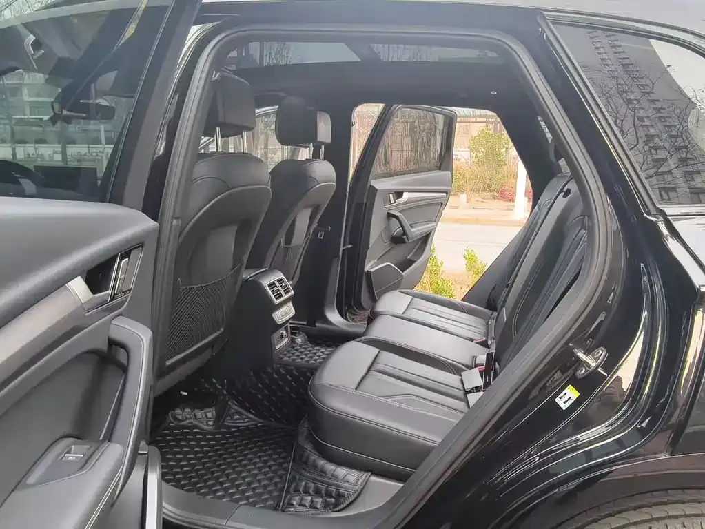 Audi Q5L 2024 из CN, фото 5