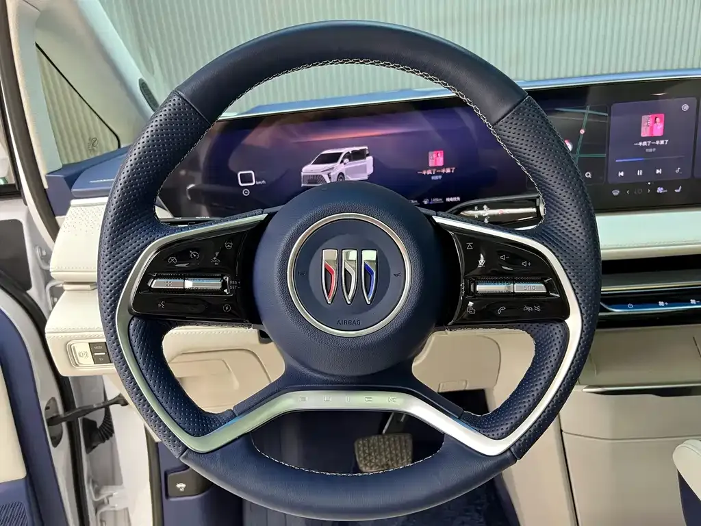 Buick GL8 Hybrid — фото 4