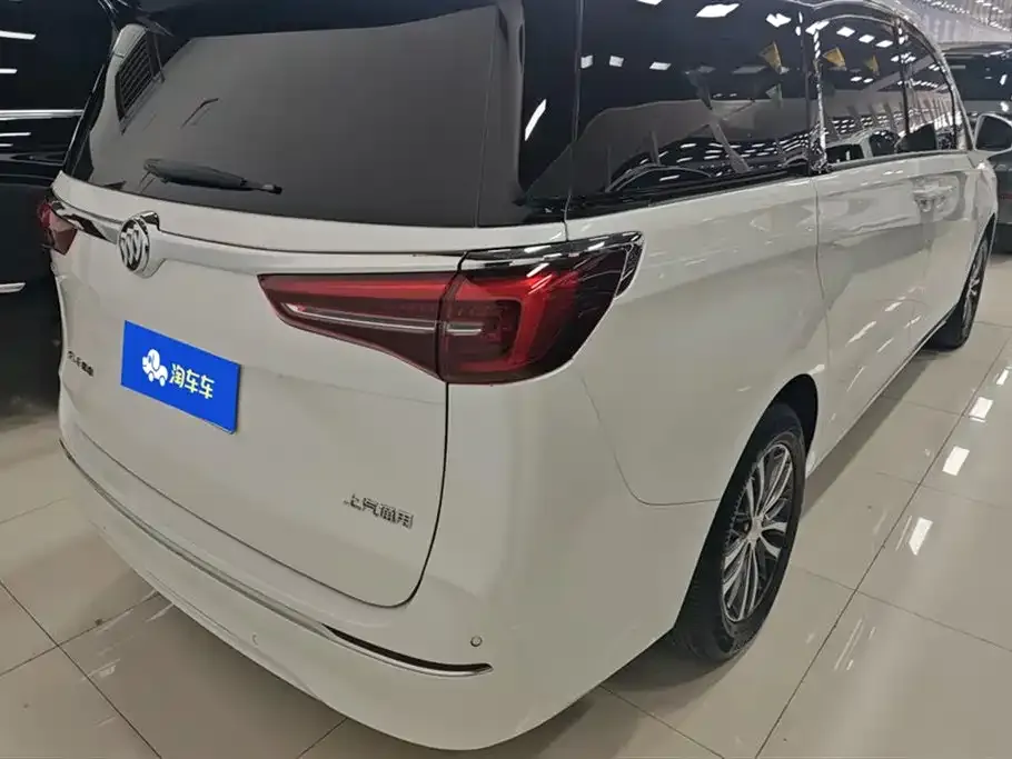 Buick GL8 2022 из CN, фото 3
