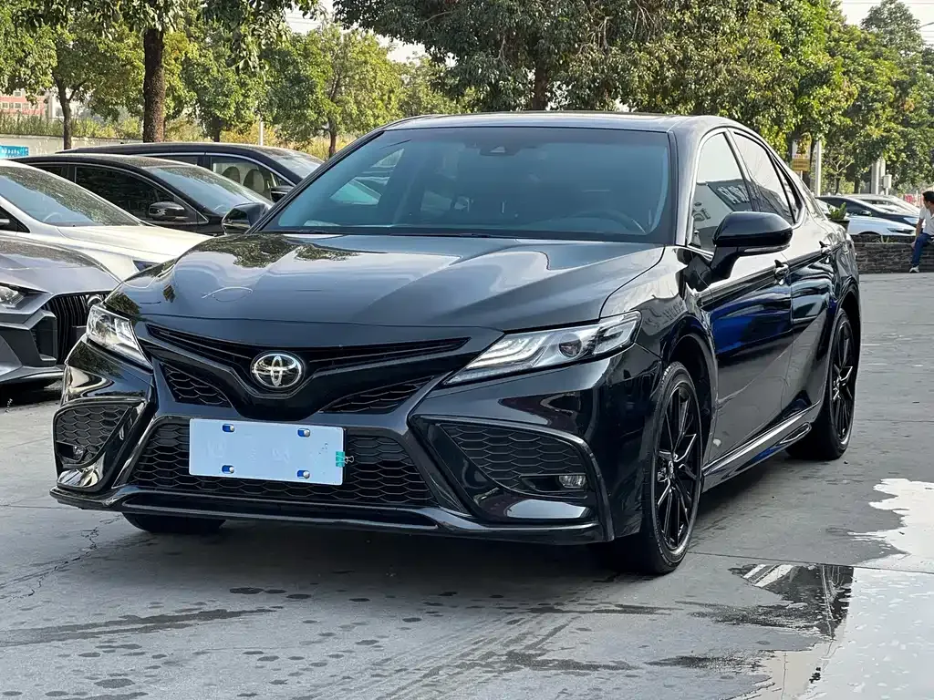Toyota Camry 2023 из CN, фото 1