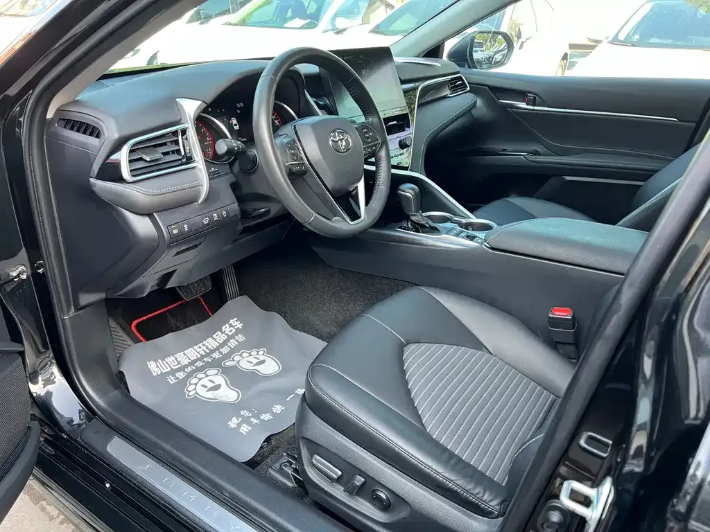 Toyota Camry 2023 из CN, фото 3