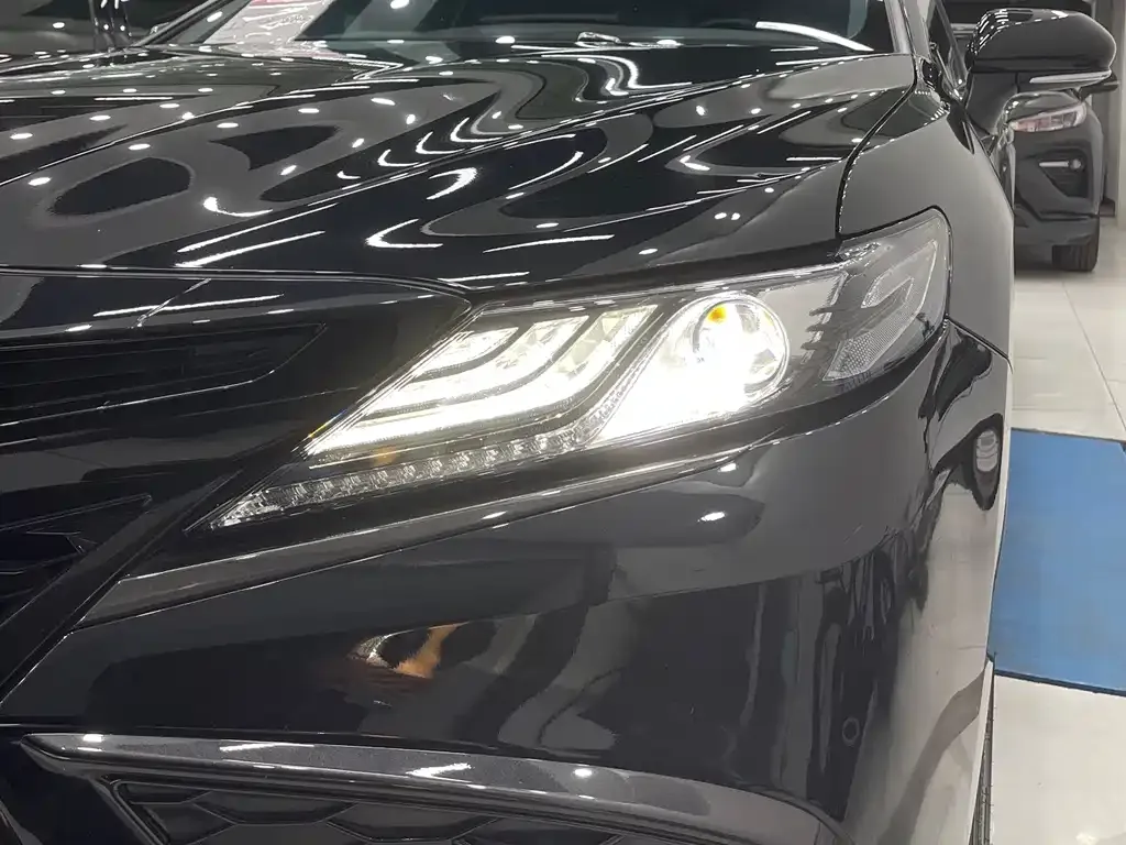Toyota Camry 2023 из CN, фото 8