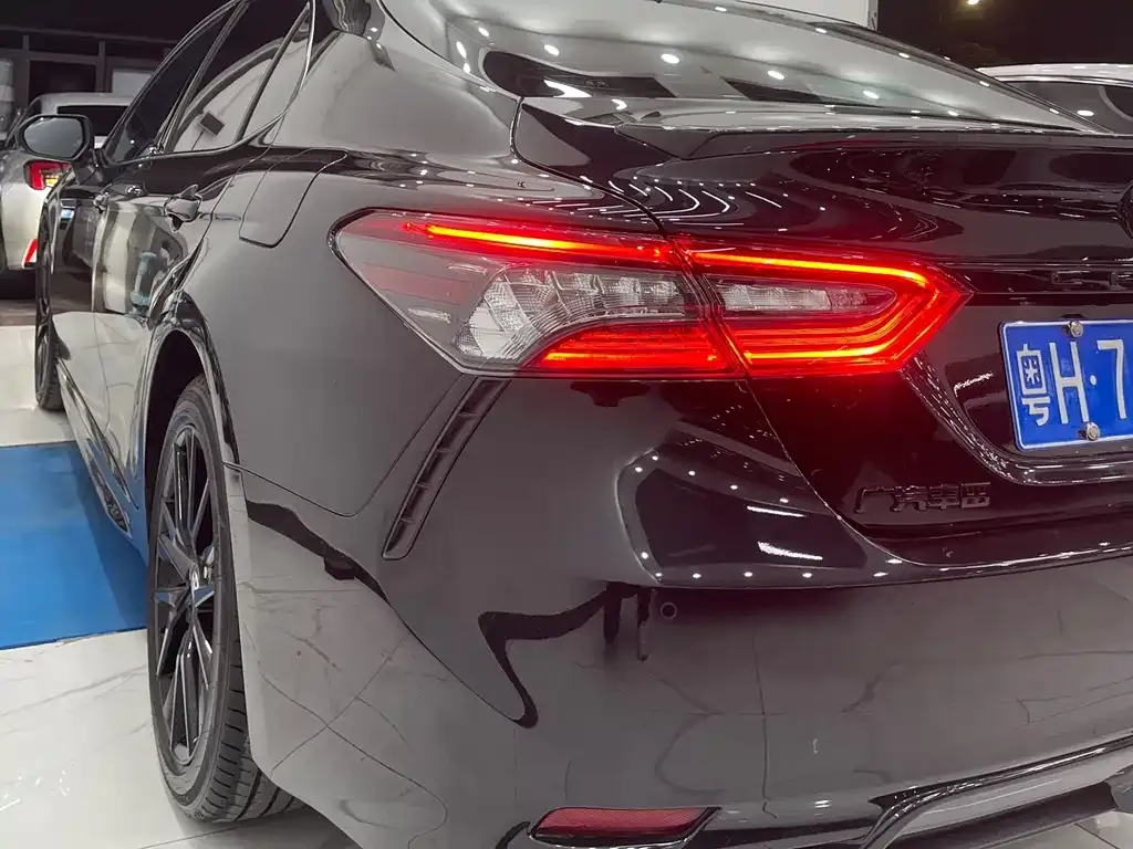Toyota Camry 2023 из CN, фото 9
