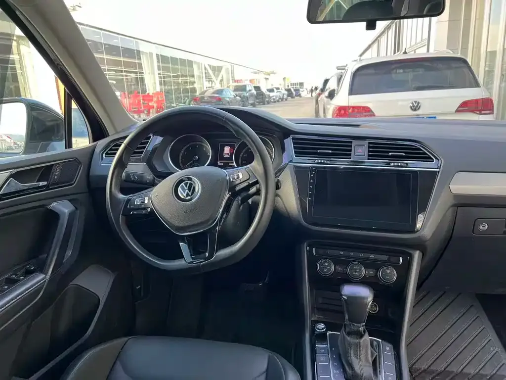 Volkswagen Tiguan L 2021 из CN, фото 5