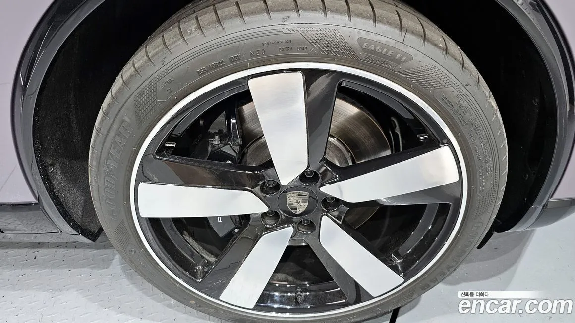 Porsche Macan 2025 из KR, фото 5