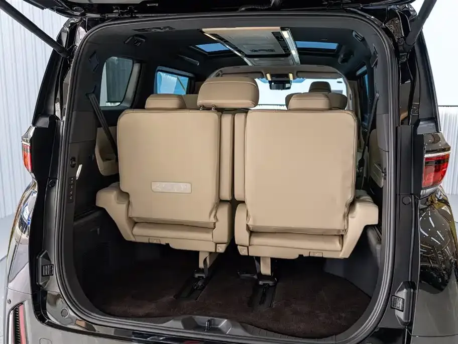 Toyota Vellfire 2024 из CN, фото 9