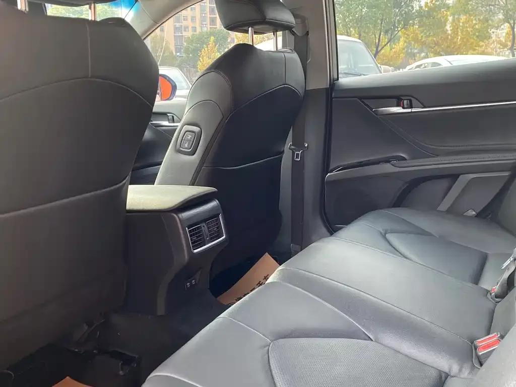 Toyota Camry 2021 из CN, фото 6