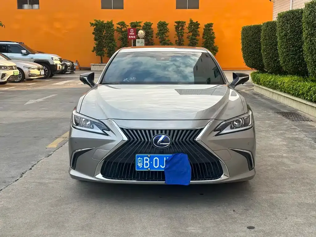 Lexus ES — фото 2