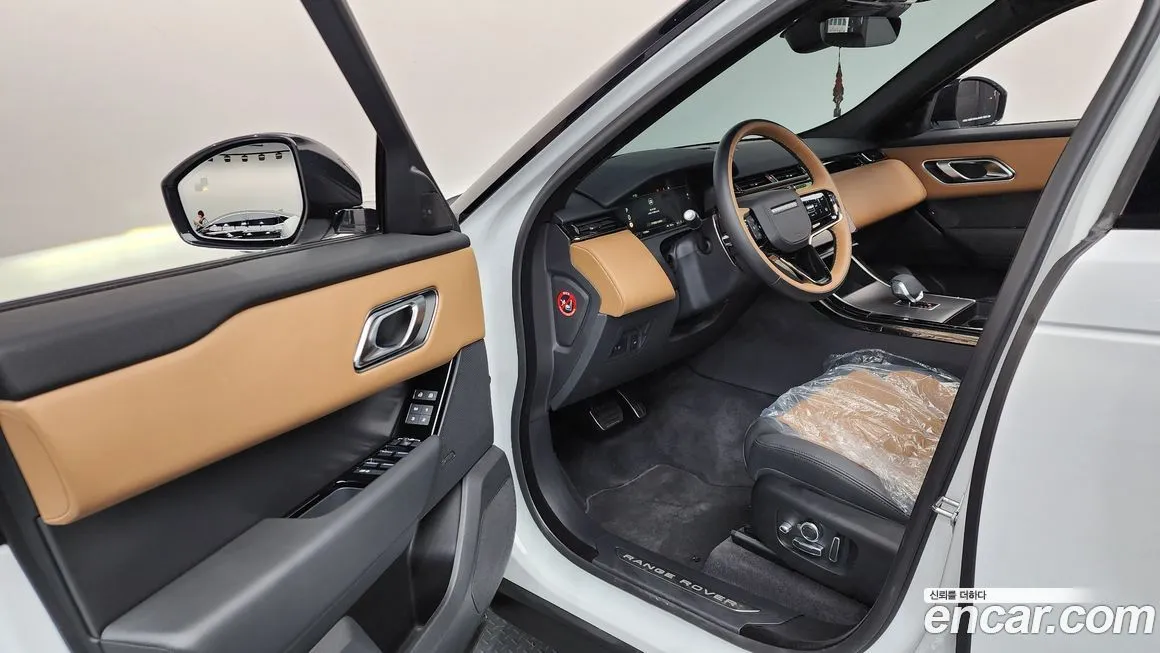 Land Rover Range Rover Velar — фото 10