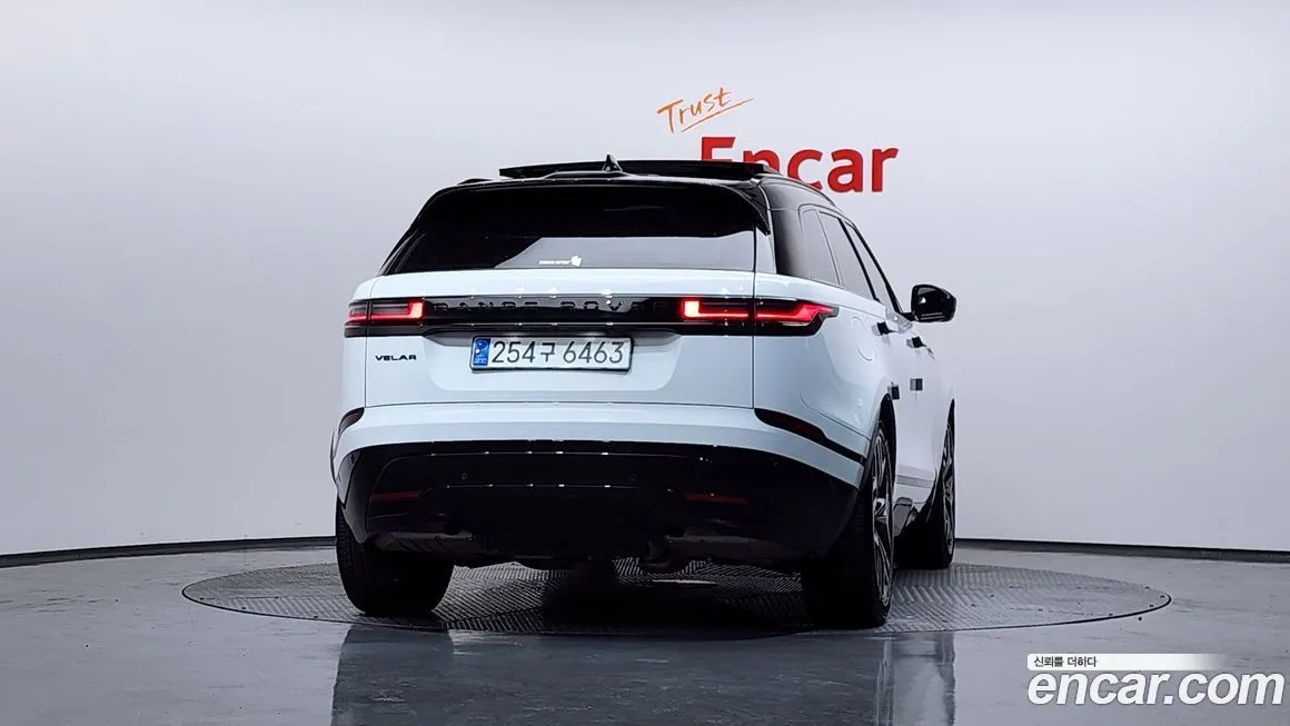Land Rover Range Rover Velar — фото 4