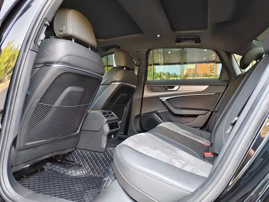 Audi A6L 2021 из CN, фото 10