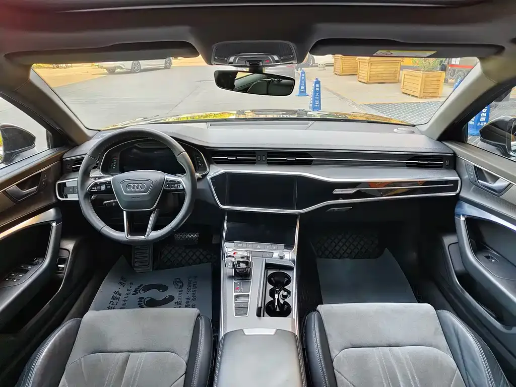 Audi A6L 2021 из CN, фото 8