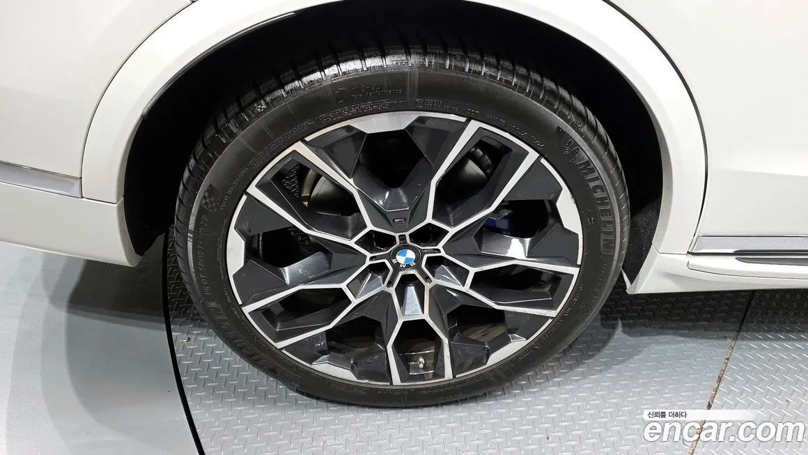 BMW X7 2024 из KR, фото 5
