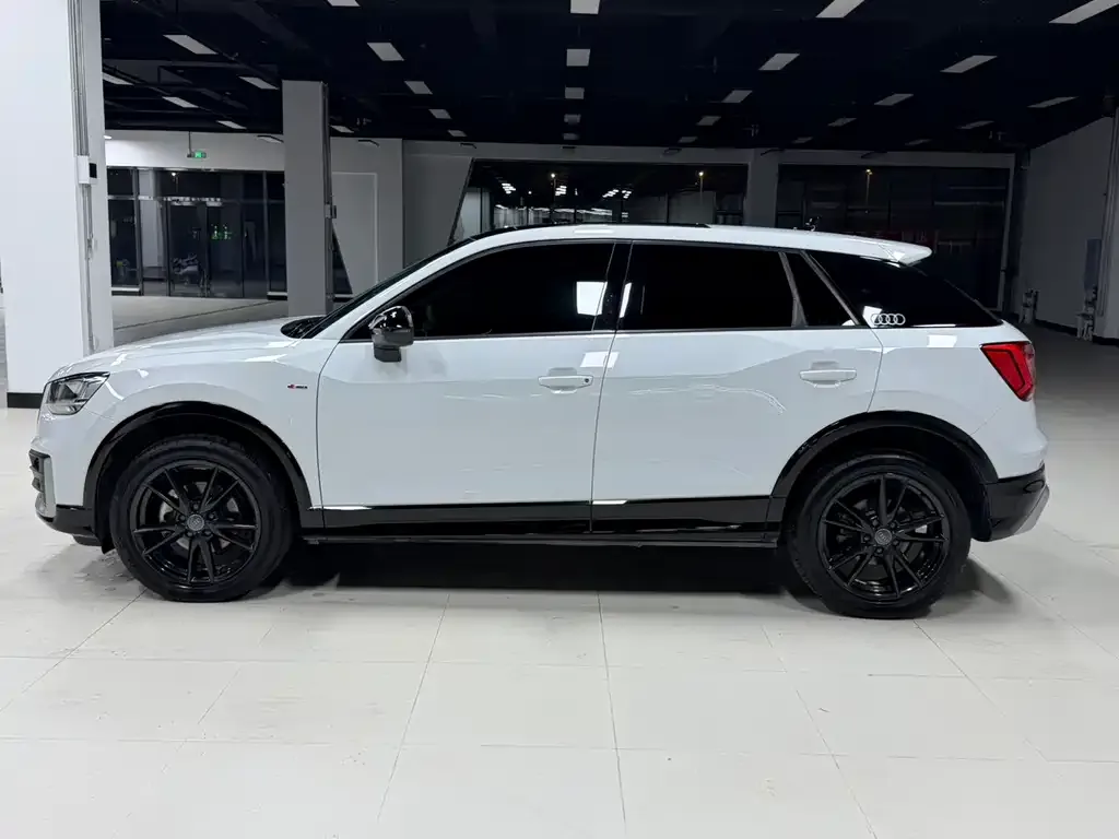 Audi Q2L 2021 из CN, фото 8