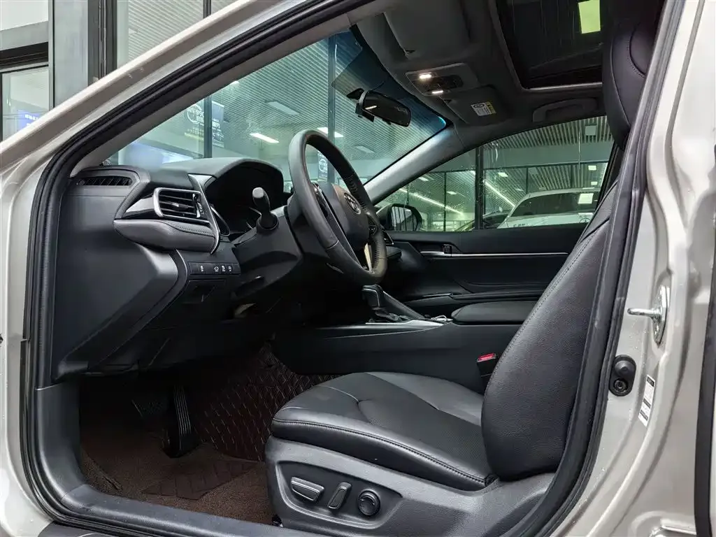 Toyota Camry 2022 из CN, фото 10