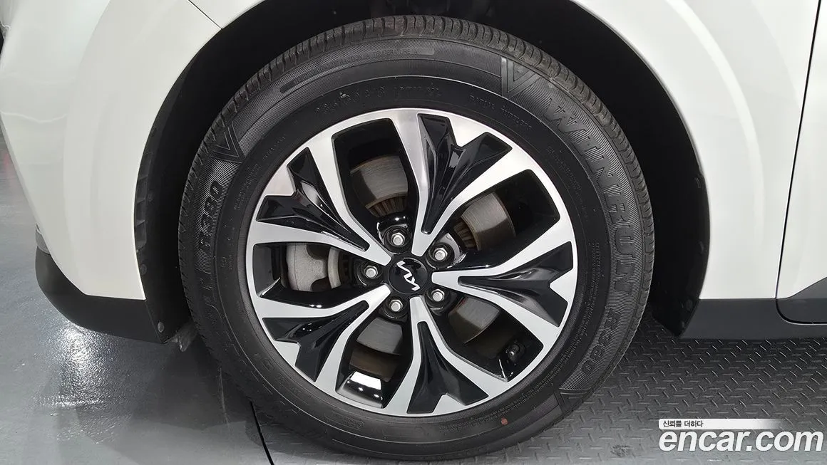 Kia Carnival — фото 5