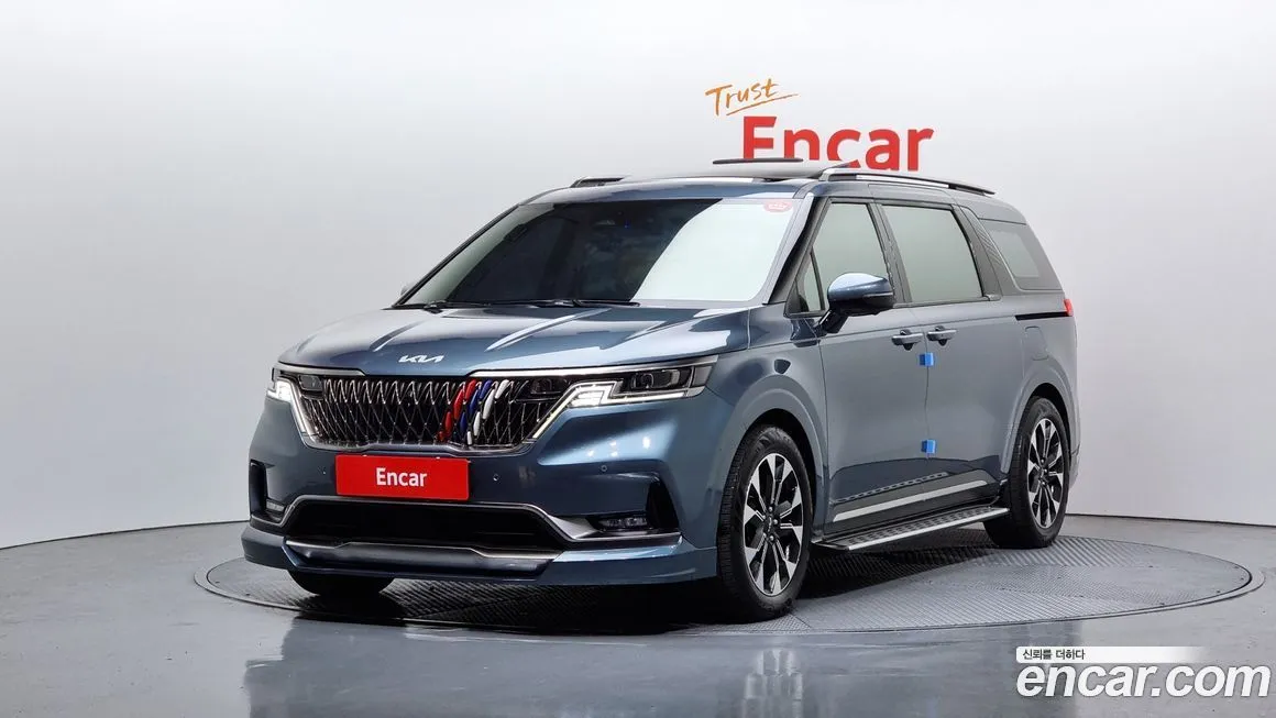 Kia Carnival — фото 1