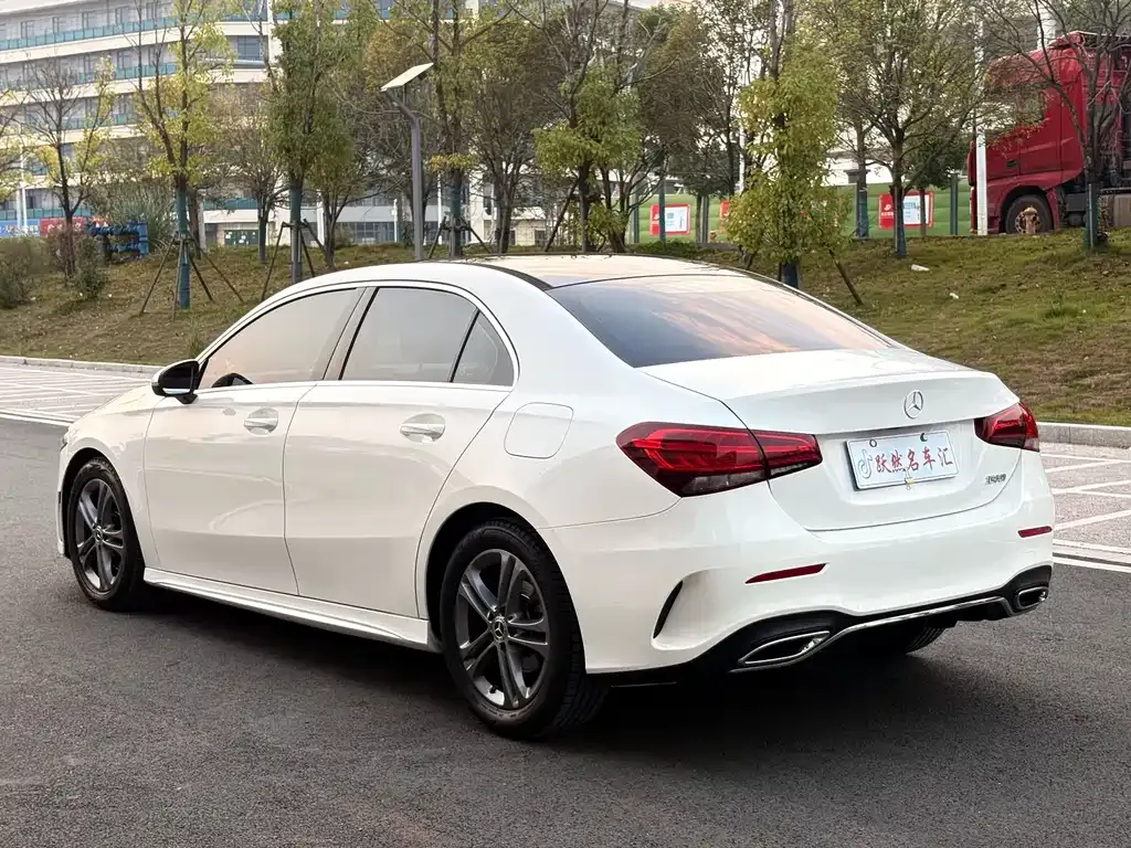 Mercedes-Benz A-Class — фото 10