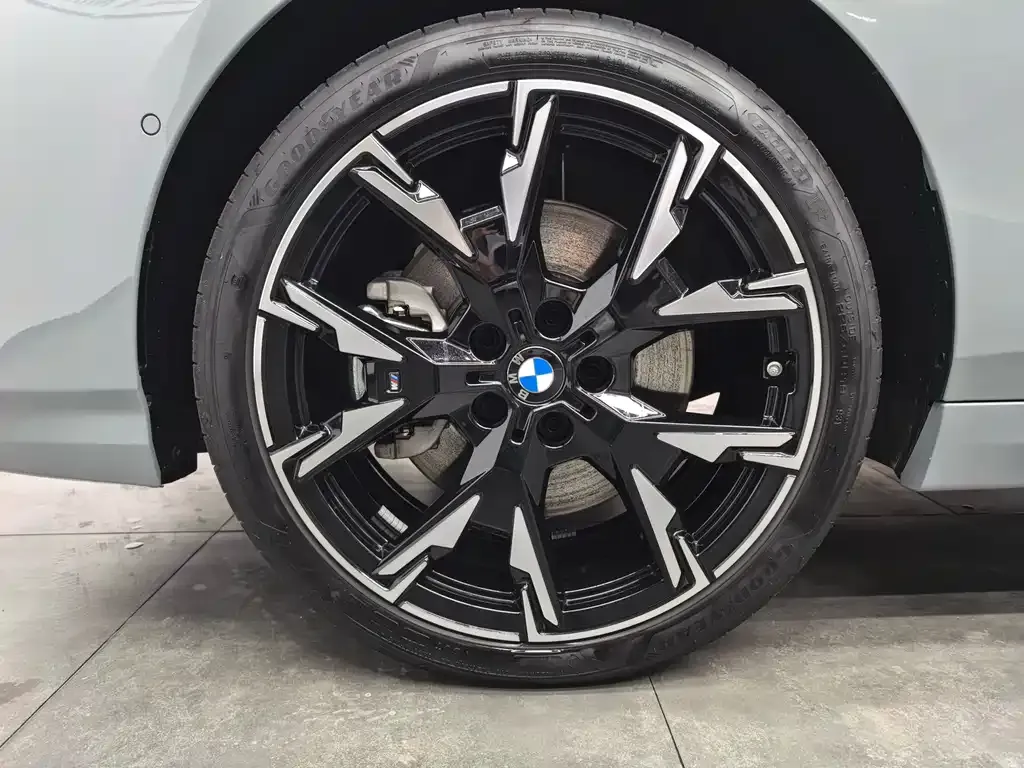 BMW 2 Series 2025 из CN, фото 6