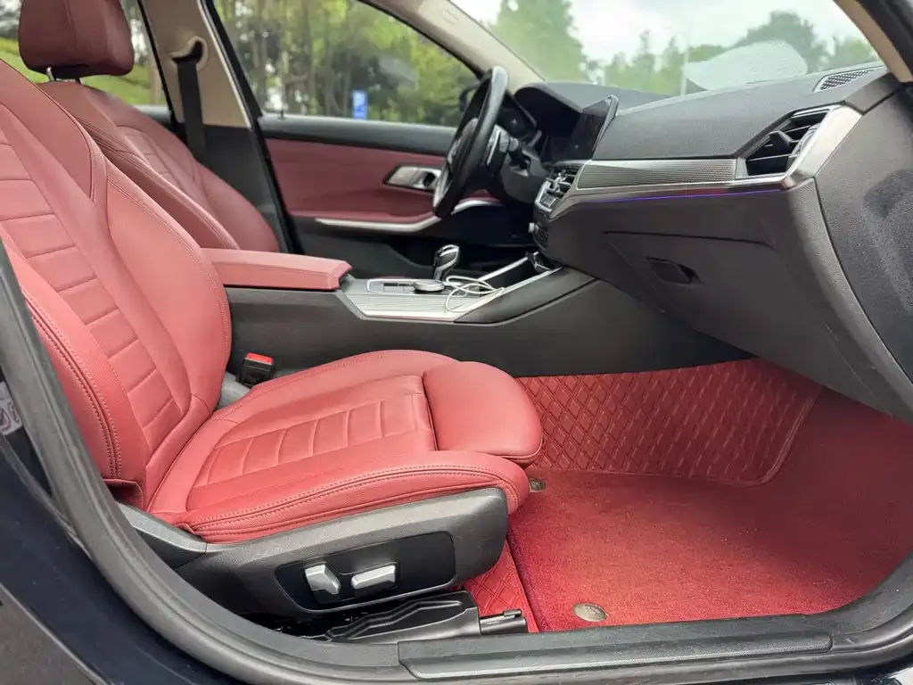 BMW 3 Series 2021 из CN, фото 8