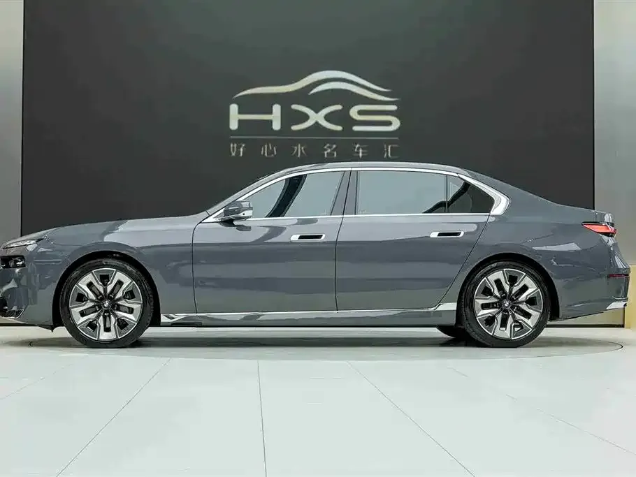 BMW 7 Series 2024 из CN, фото 3