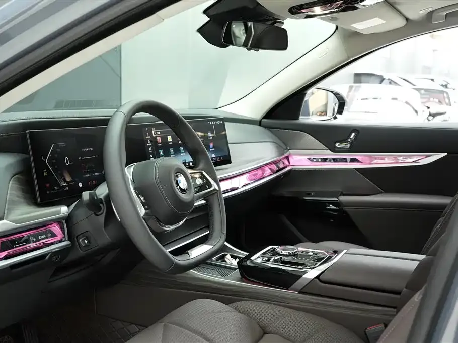 BMW 7 Series 2024 из CN, фото 7