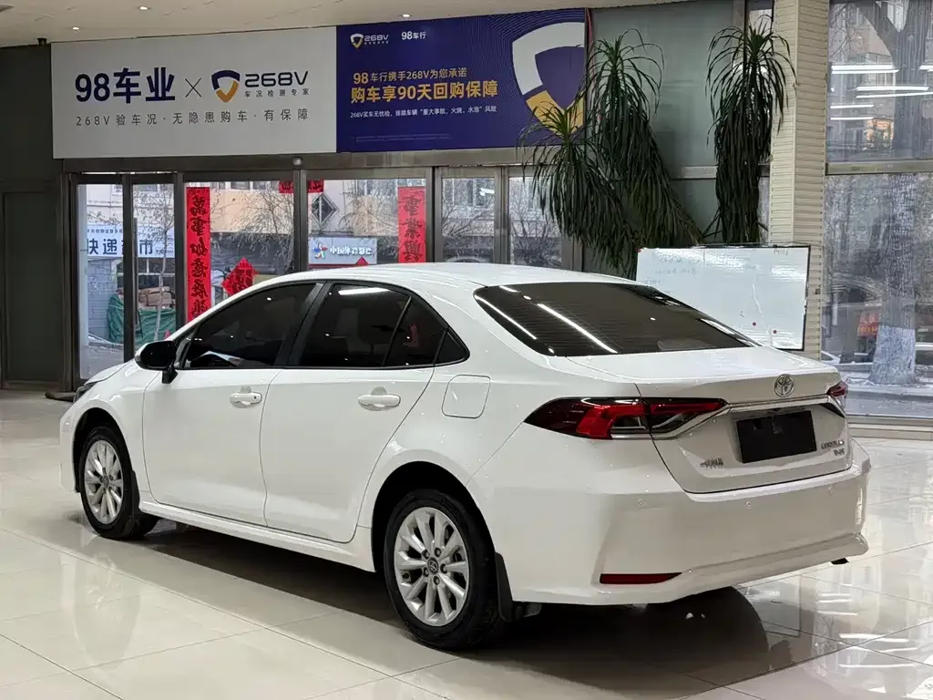 Toyota Corolla 2023 из CN, фото 6