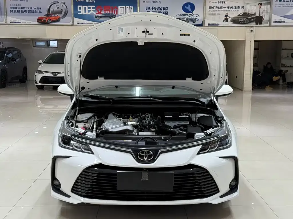 Toyota Corolla 2023 из CN, фото 7