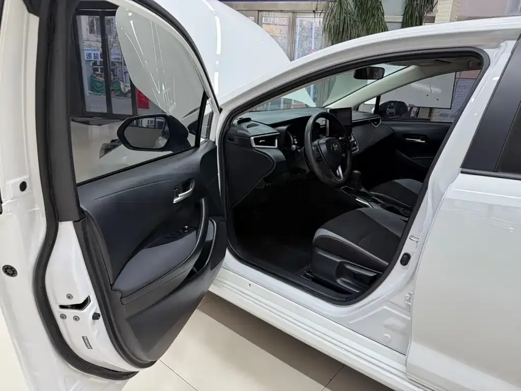 Toyota Corolla 2023 из CN, фото 8
