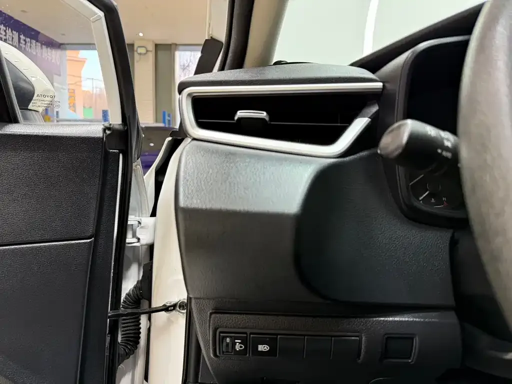 Toyota Corolla 2023 из CN, фото 9