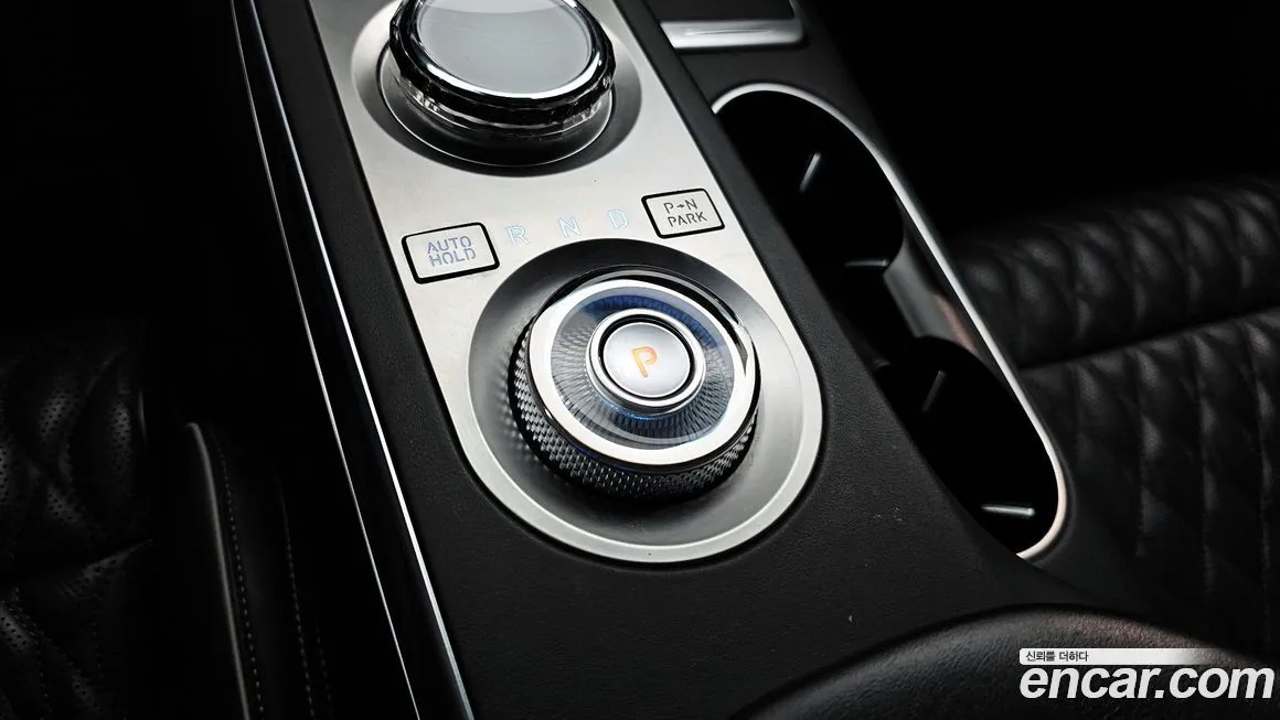 Genesis GV70 — фото 9