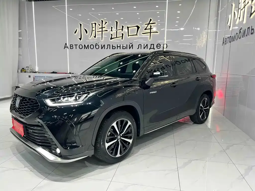 Toyota Crown Kluger 2022 из CN, фото 1