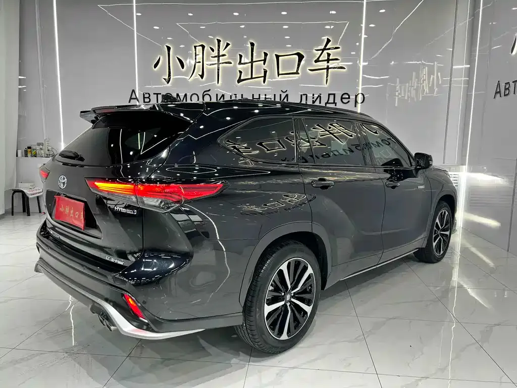 Toyota Crown Kluger 2022 из CN, фото 5