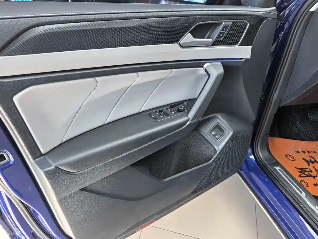 Volkswagen GTE PHEV 2022 из CN, фото 9