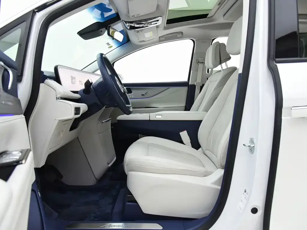 Buick GL8 Hybrid 2024 из CN, фото 5