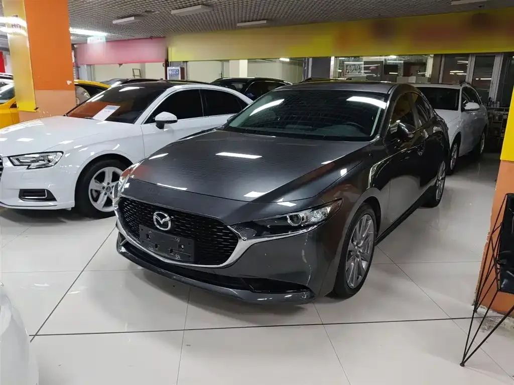 Mazda 3 Axela 2022 из CN, фото 2
