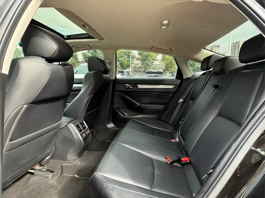 Honda Accord 2022 из CN, фото 8
