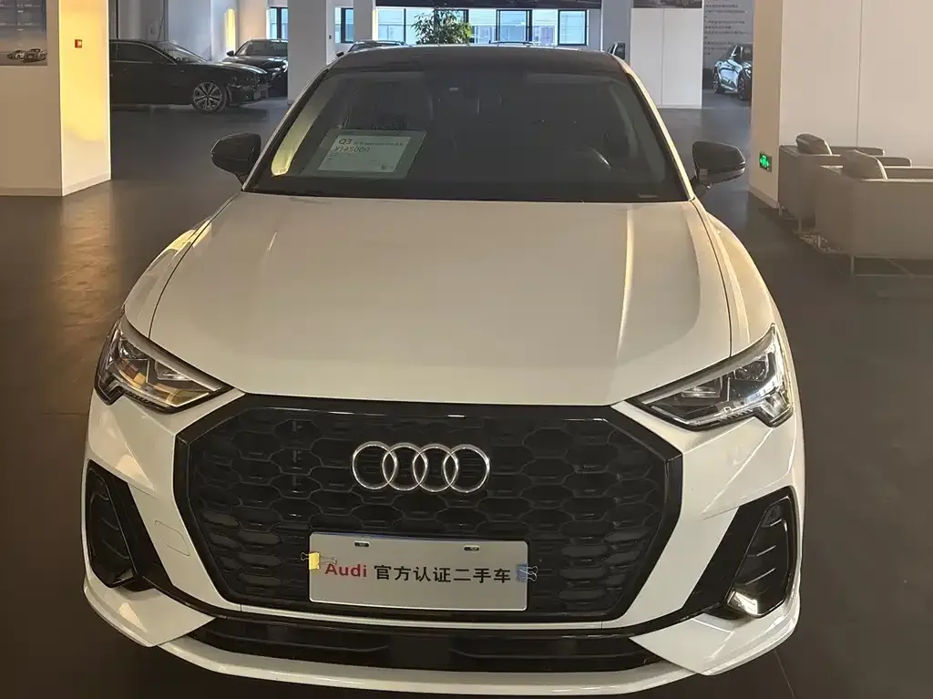 Audi Q3 Sportback — фото 1