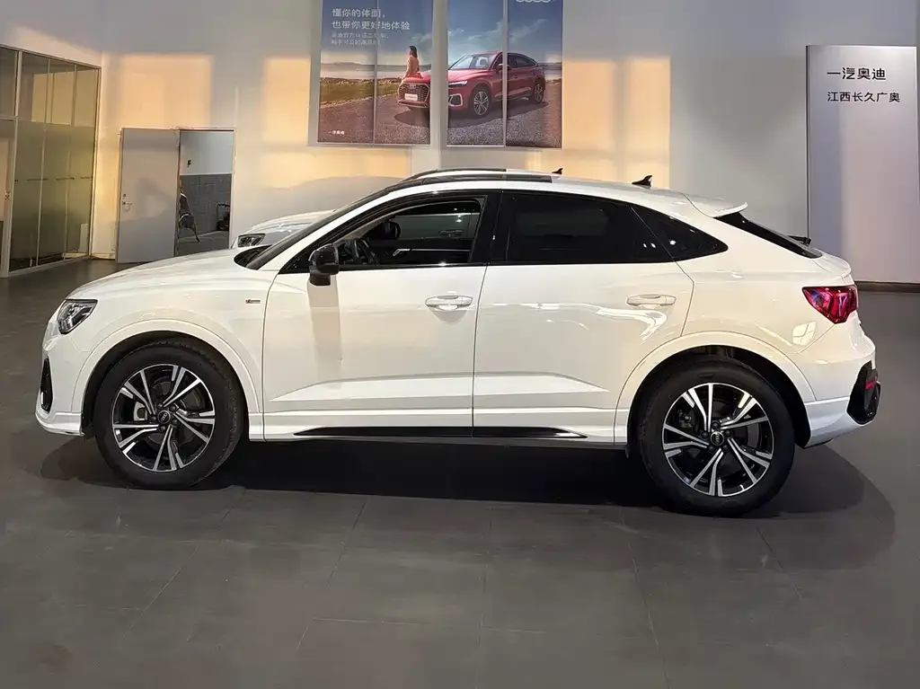 Audi Q3 Sportback — фото 5
