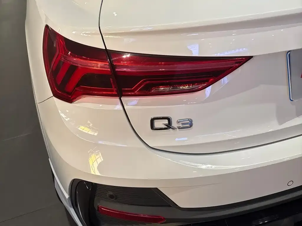 Audi Q3 Sportback — фото 7